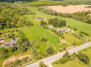 11325 Hill Rd, Goodrich, MI 48438