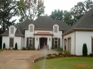 1415 Banbury W, Hernando, MS 38632