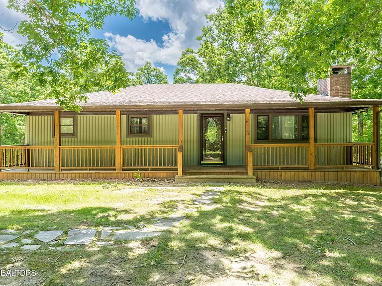 1806 Perimeter Dr — Photo 4