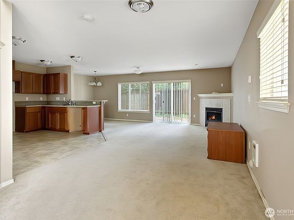 3rd image of 16018 124th Avenue Ct E