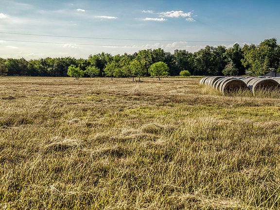 2nd image of 460 County Road 328