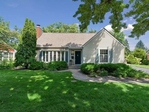 1709 Preston Ln, Hopkins, MN 55343