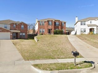 2416 Big Spring Dr, Fort Worth, TX 76120