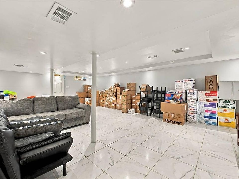 13691 Sherman Ave, photo 22
