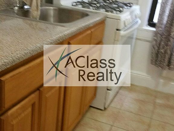 3rd image of 2262 35th St APT 1R