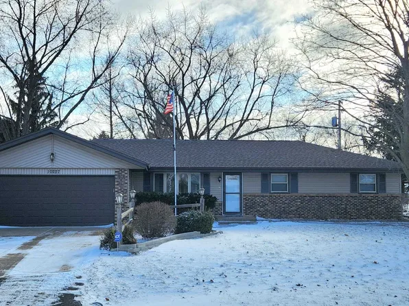 10227 Blazer Ct, Machesney Park, IL 61115