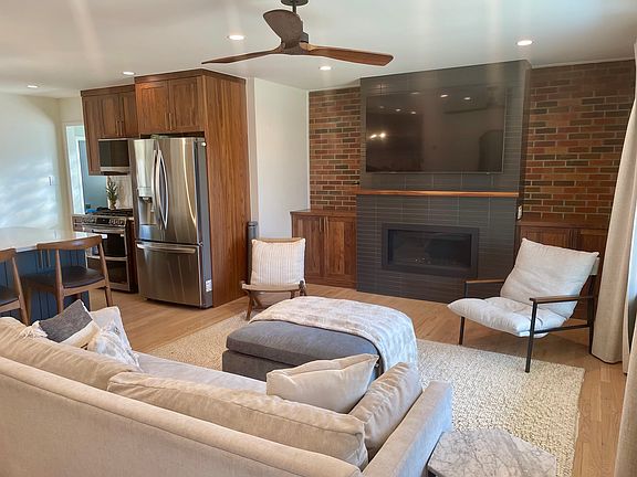 3rd image of 2592 S Dennison Ct