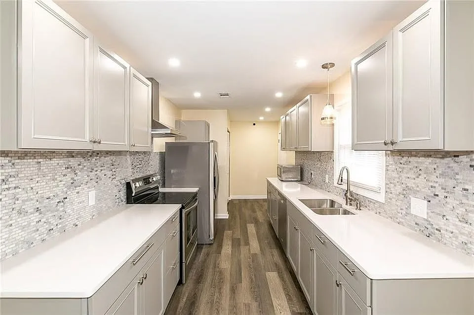 3 bed, 1450 sqft, $2,199 — Photo 3