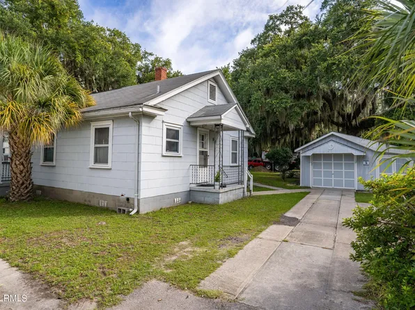 875 Parris Island Gtwy, Beaufort, SC 29902