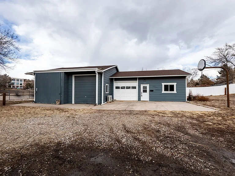 3800 1/2 Templeton Gap Rd — Photo 35