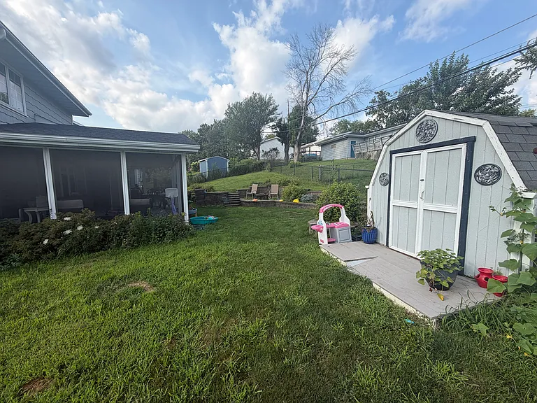 315 Shetland Dr NW — Photo 16