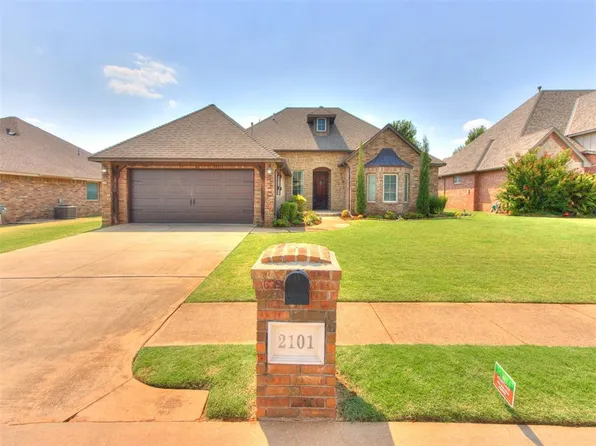 2101 Newbrook Dr, Edmond, OK 73003