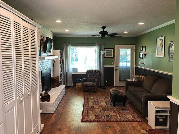 facing Mills Rd (west)