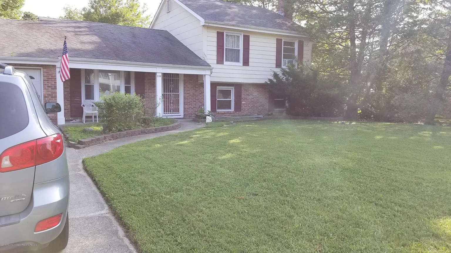 135 Shenandoah Blvd photo 1