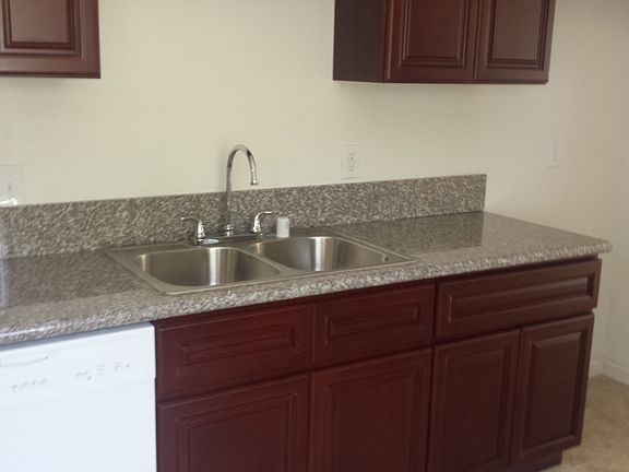 2nd image of 558 N Mar Vista Ave