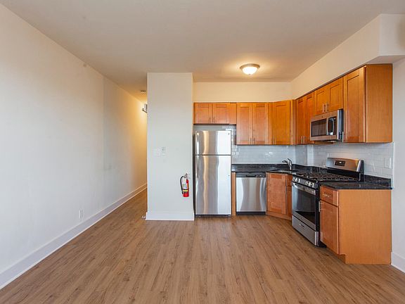 5th image of 1821 S Broad St #3R