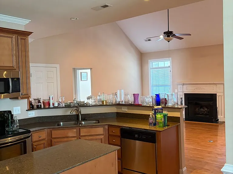 125 Gramercy Ct — Photo 12
