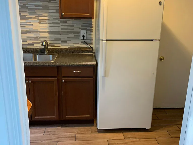 172 Morrison Dr — Photo 8
