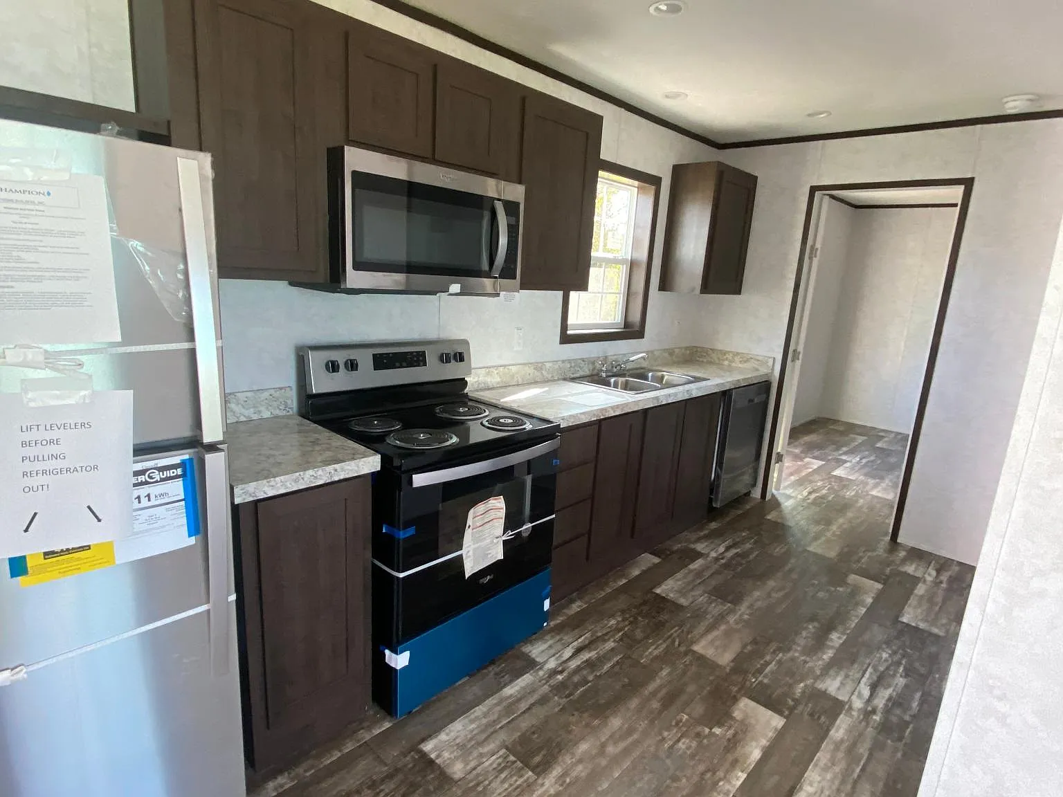 3 bed, 850 sqft, $1,200 — Photo 3