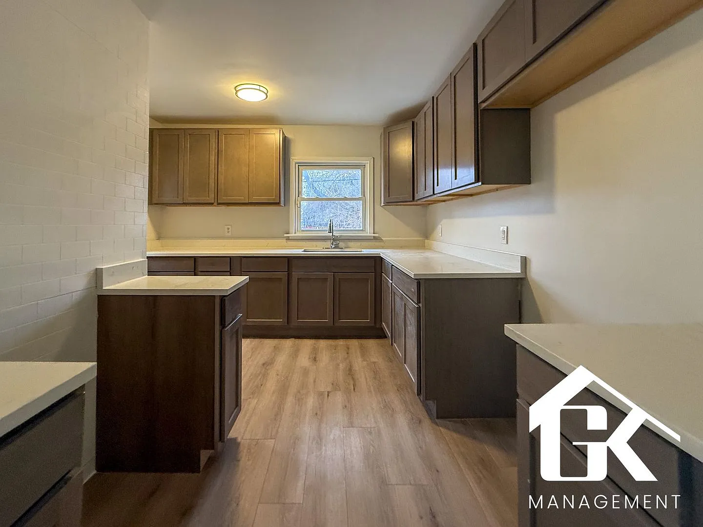 Fully remodeled 3 Bed 2.5 Bath — Photo 3