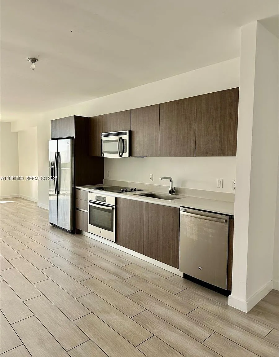 Le Parc At Brickell Condo — Photo 2