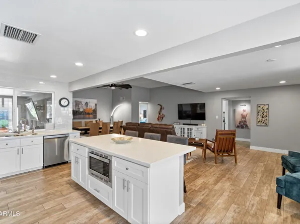 8726 E DEVONSHIRE Avenue, Scottsdale, AZ 85251