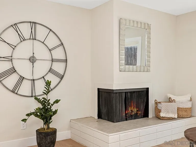 5051 Lenore Dr — Photo 13