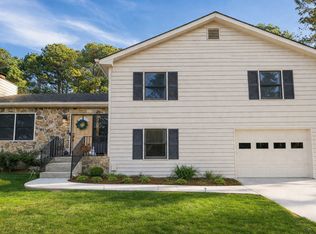 1682 Bennett Rd, Grayson, GA 30017