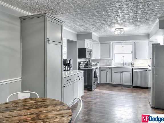 3rd image of 641 Willow St