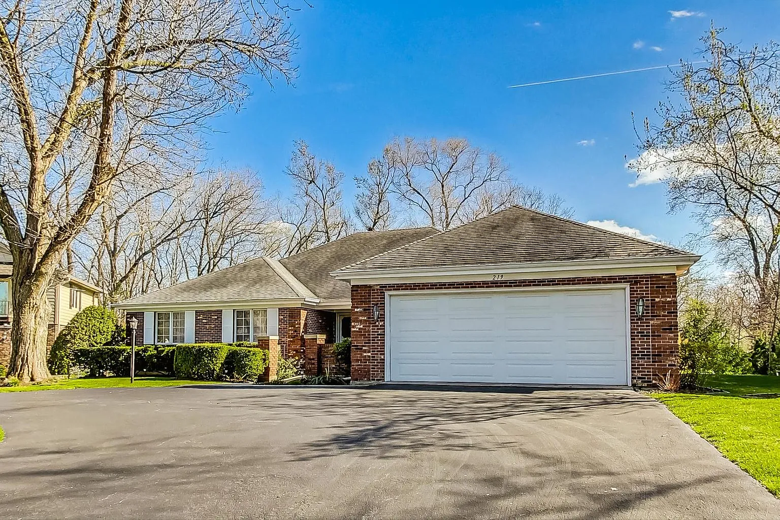 219 Bridle Path Cir photo 1