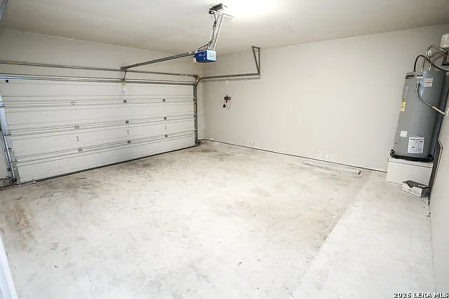 305 Maple Way — Photo 36