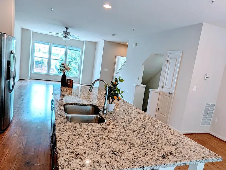 22404 Glenbow Way — Photo 11