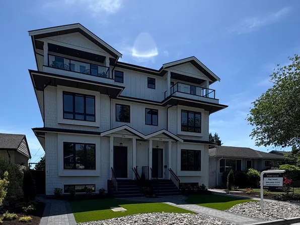 3786 Peter St #4, Burnaby, BC V5J 1N4