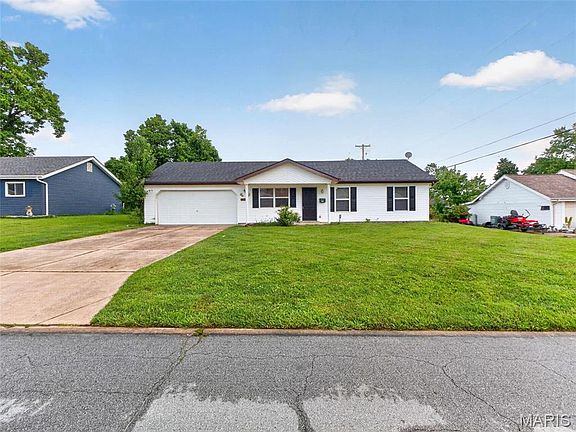 2nd image of 405 Prince Ruppert Dr