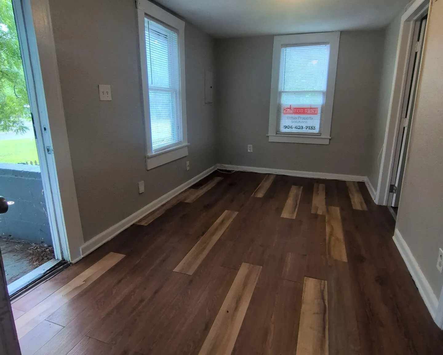 2 bed, 1.0 bath, 842 sqft, $750 — Photo 2