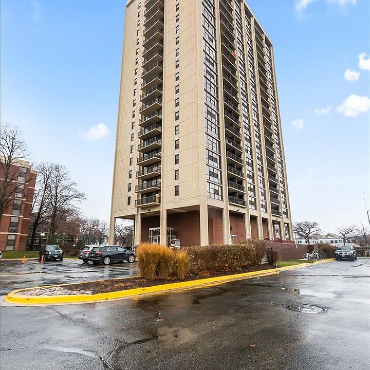 1st image of 2901 S Michigan Ave #802-803