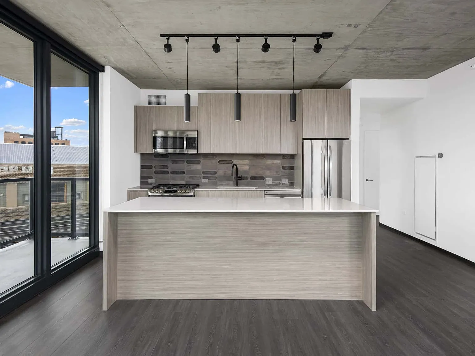 1 bed, 750 sqft, $2,700 — Photo 4