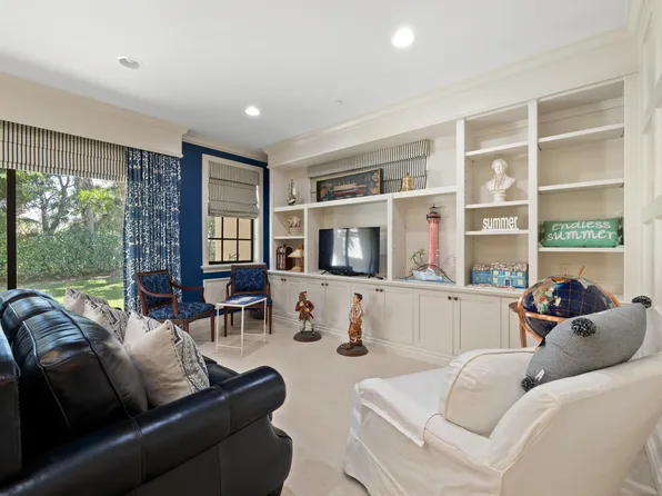 405 Del Sol Circle, Tequesta, FL 33469