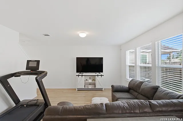 15411 Oceanus Dr — Photo 8