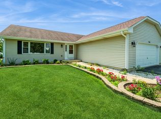 321 Julie Ln, Hampshire, IL 60140