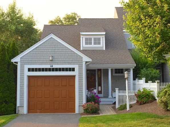 14 Northwest Lndg, Mashpee, MA 02649