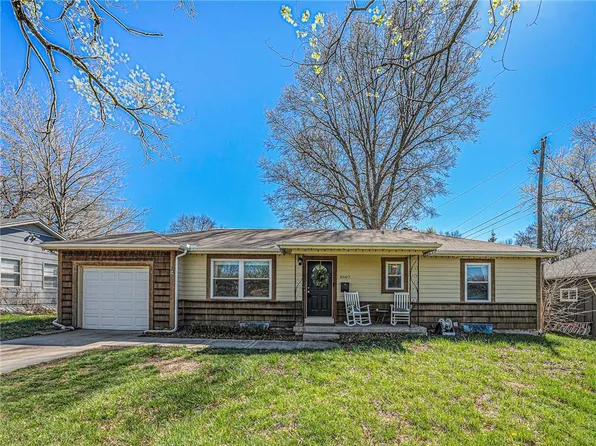 4507 E Red Bridge Rd, Kansas City, MO 64137