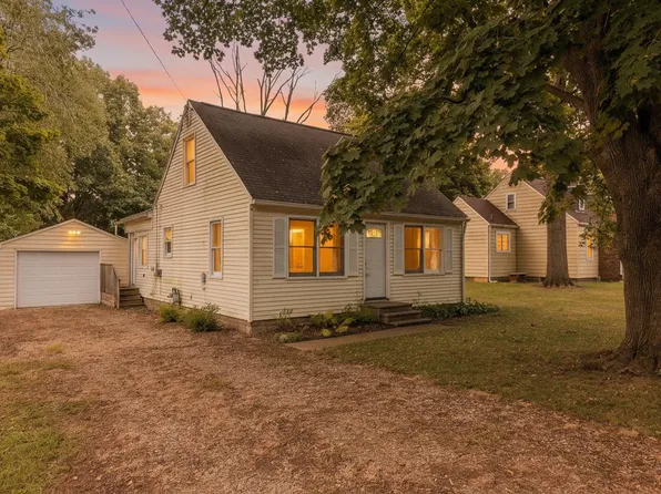 1417 Orchard Dr, Portage, MI 49002