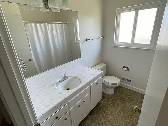 2nd image of 6940 Los Cerros Dr