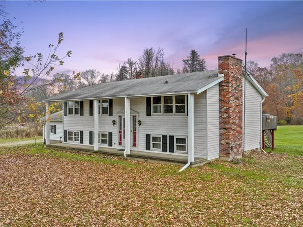 566 Harpers Ferry Rd, Ellwood City, PA 16117