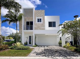 6761 NW 103rd Ave, Doral, FL 33178