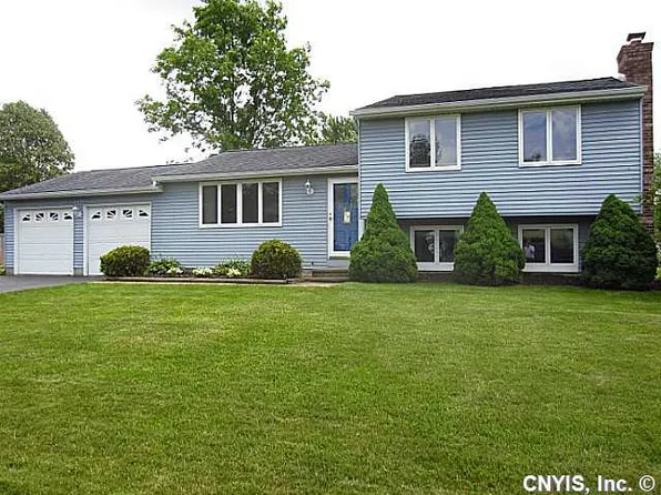 7596 Aster Dr, Liverpool, NY 13088