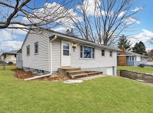 6895 14th St N, Oakdale, MN 55128