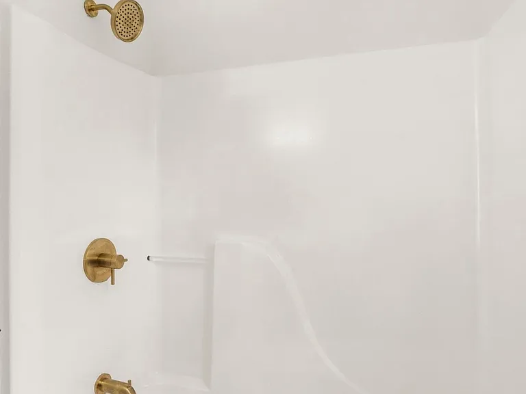 100 Sadler Ct — Photo 15