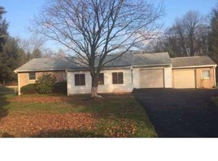 11 Moore Rd, Mohnton, PA 19540